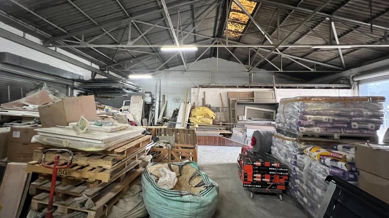 To Let commercial Property for Rent in Maitland Western Cape